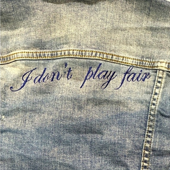 🧥🛹 GUESS Vintage Cropped Denim Jacket | Size L | Embroidered Patches 2000s - Picture 3 of 7